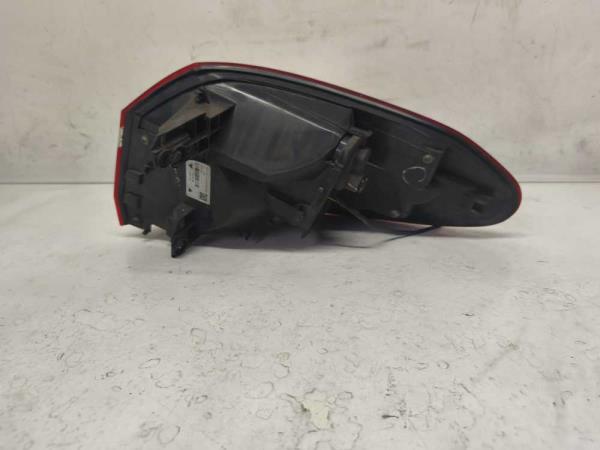 FEU ARRIERE GAUCHE BMW - Vue 2